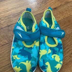 Speedo water shoes size 9/10. Only worn once and then out grew them.